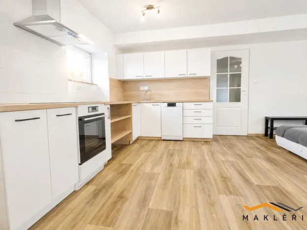 Pronájem rodinného domu, 85 m², Peč