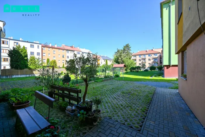 Prodej bytu 2+1, Olomouc - Nové Sady, Za poštou, 57 m2