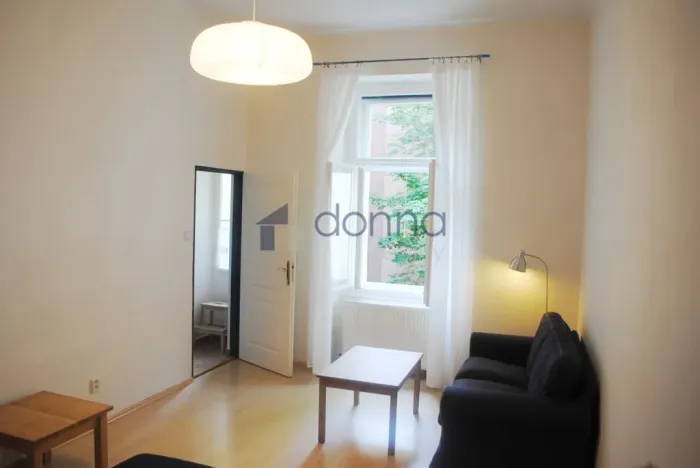 Pronájem bytu 1+1, Praha, Polská, 45 m2