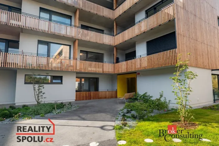 Pronájem bytu 1+kk, Plzeň - Východní Předměstí, Kartónová, 36 m2
