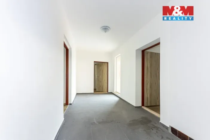 Pronájem rodinného domu, Velim, třída Krále Jiřího, 280 m2