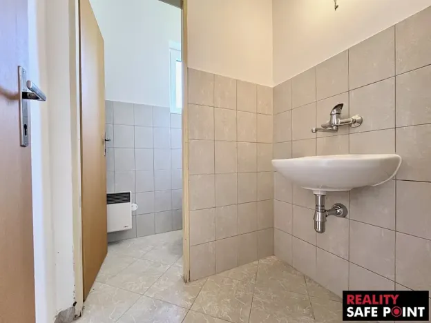 Prodej obchodního prostoru, Zruč-Senec, Plánská, 3159 m2