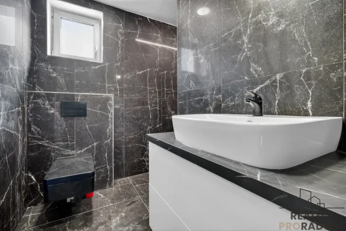 Prodej bytu 5+kk, Dobšice, 224 m2