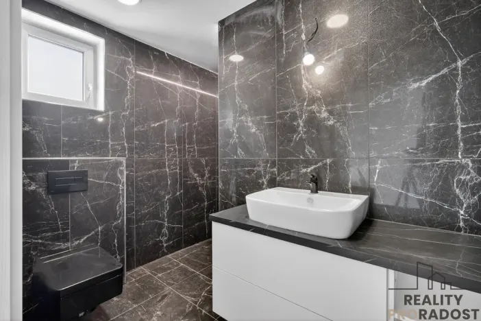 Prodej rodinného domu, Dobšice, 339 m2