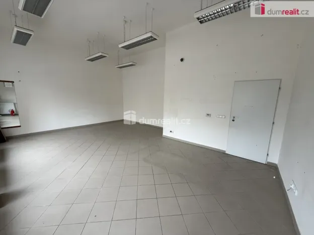 Pronájem obchodního prostoru, Praha - Nusle, Nuselská, 68 m2