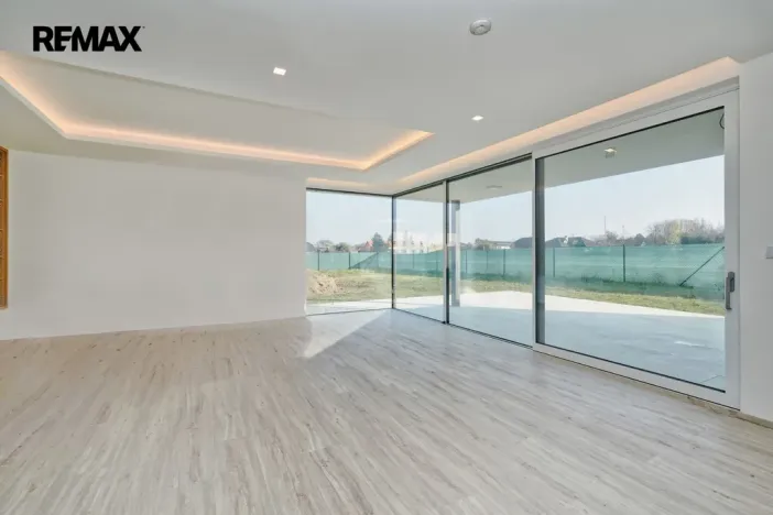 Prodej rodinného domu, Vestec, Čechova, 298 m2