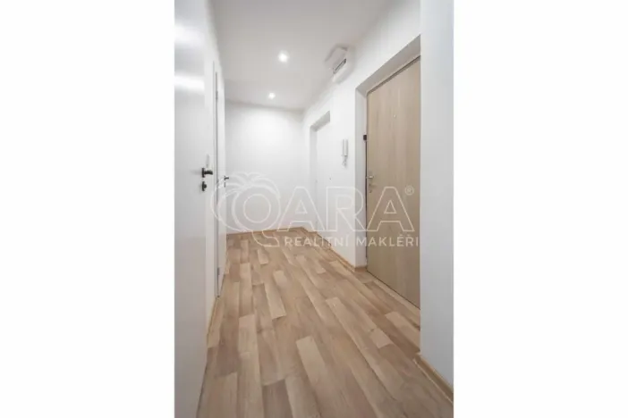 Pronájem bytu 1+1, Mělník, Nemocniční, 38 m2