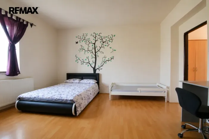 Prodej vícegeneračního domu, Hradec Králové - Kukleny, Honkova, 236 m2