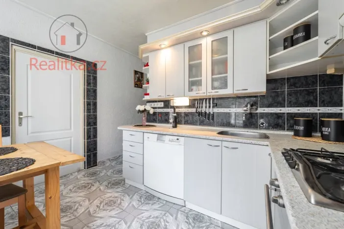 Prodej bytu 2+1, Hradec Králové - Pražské Předměstí, Hrubínova, 62 m2
