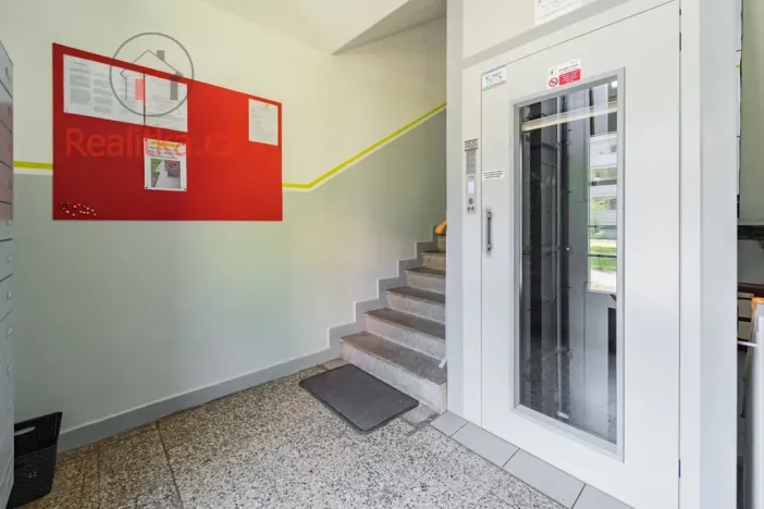 Prodej bytu 2+1, Hradec Králové - Pražské Předměstí, Hrubínova, 62 m2