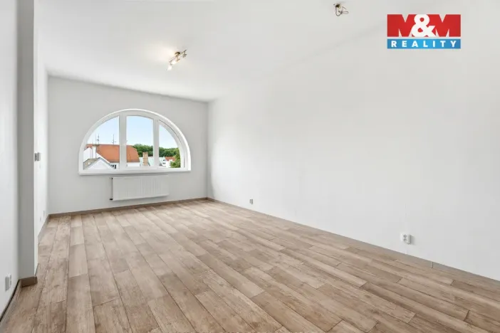 Prodej bytu 2+kk, Libochovice, Revoluční, 52 m2