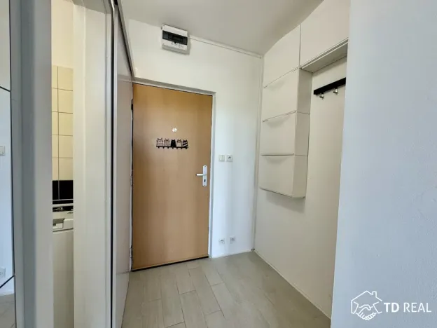 Pronájem bytu 1+kk, Brno, Jedovnická, 21 m2
