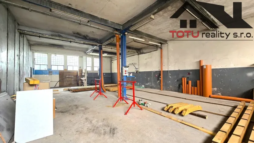 Pronájem skladu, Jaroměř - Pražské Předměstí, 135 m2