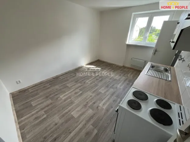 Pronájem bytu 2+1, Karlovy Vary - Stará Role, Závodu míru, 71 m2