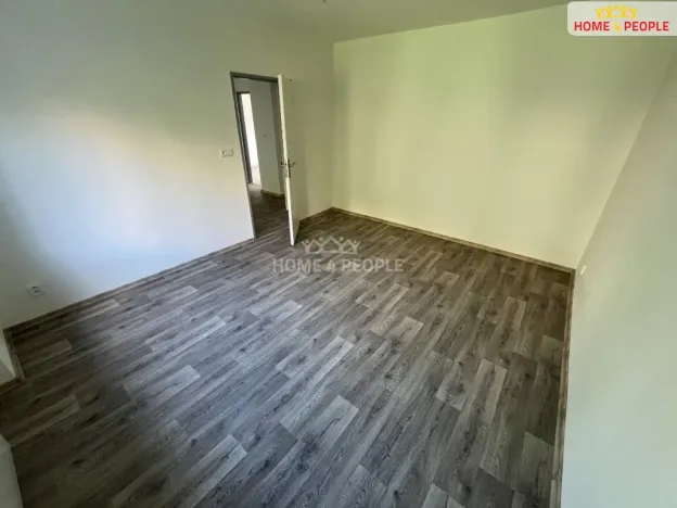 Pronájem bytu 2+1, Karlovy Vary - Stará Role, Závodu míru, 71 m2