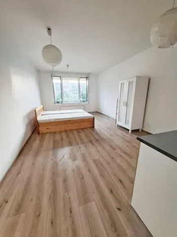 Pronájem bytu 1+kk, Praha - Letňany, 45 m2