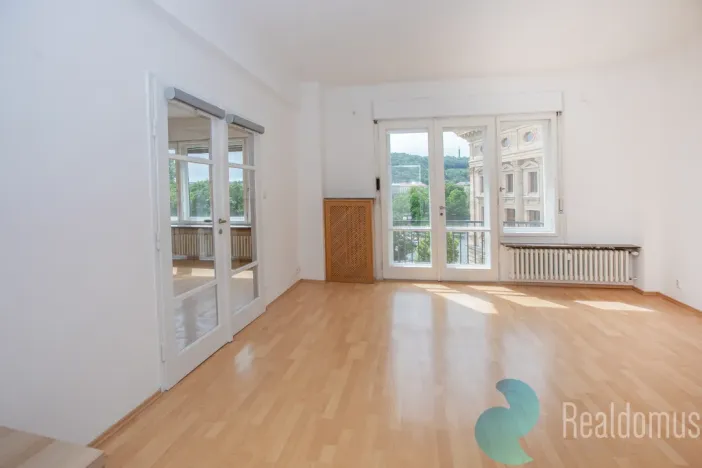 Pronájem bytu 4+1, Praha - Nové Město, Masarykovo nábřeží, 110 m2