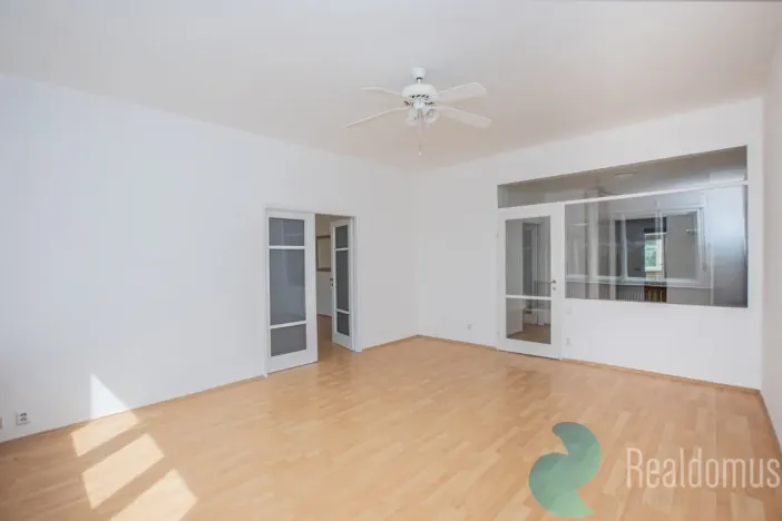 Pronájem bytu 4+1, Praha - Nové Město, Masarykovo nábřeží, 110 m2