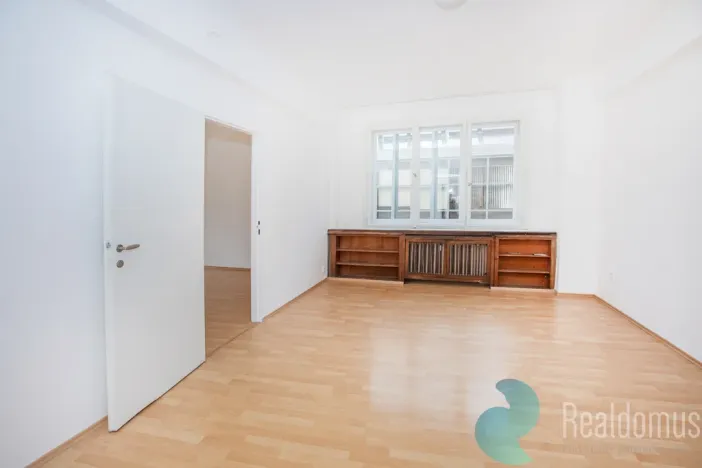 Pronájem bytu 4+1, Praha - Nové Město, Masarykovo nábřeží, 110 m2