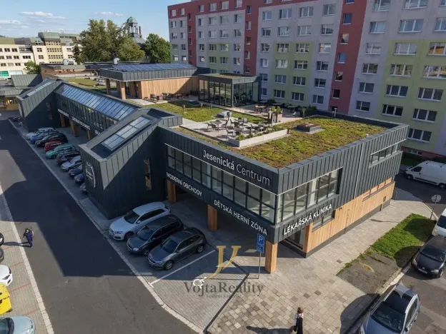 Prodej obchodního prostoru, Bruntál, Jesenická, 2199 m2