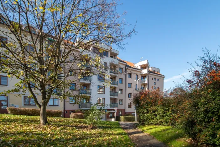 Pronájem bytu 2+kk, Praha - Břevnov, Patočkova, 65 m2
