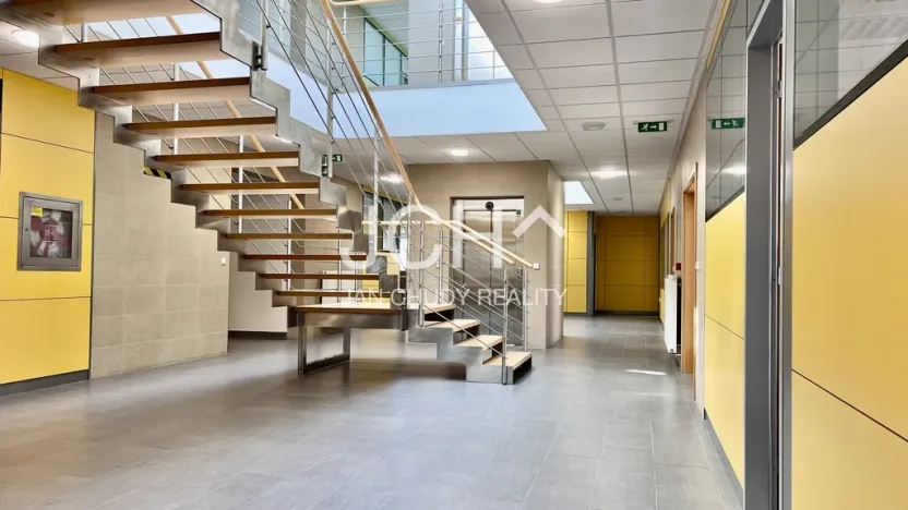 Pronájem obchodního prostoru, Uničov, Litovelská, 19 m2