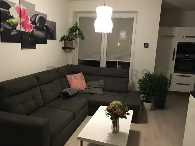 Pronájem bytu 2+kk, Pardubice, Josefa Bublíka, 53 m2