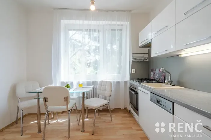 Prodej bytu 3+1, Brno, bratří Křičků, 83 m2