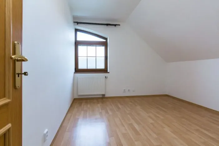 Pronájem vily, Praha - Nebušice, K Noskovně, 390 m2