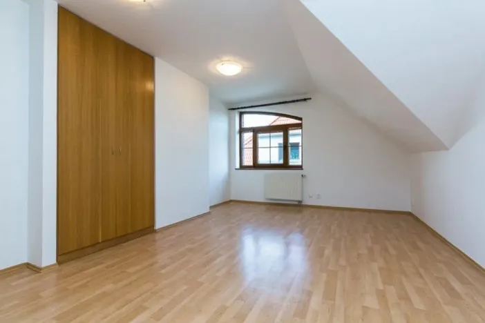 Pronájem vily, Praha - Nebušice, K Noskovně, 384 m2