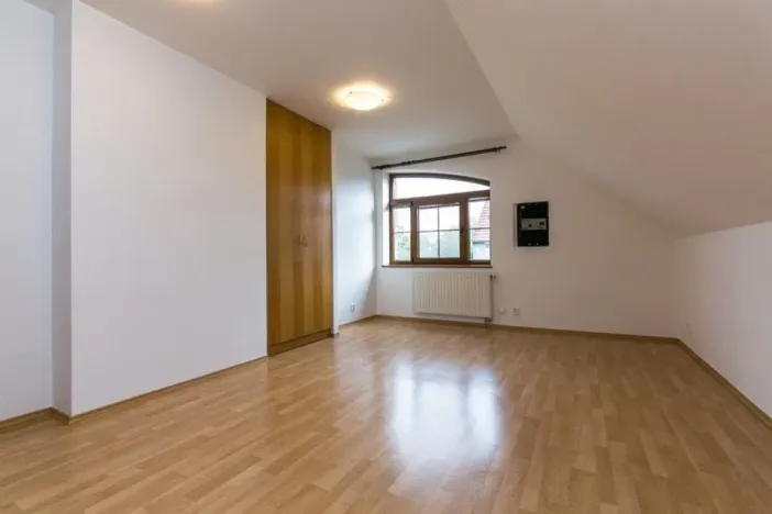 Pronájem vily, Praha - Nebušice, K Noskovně, 384 m2
