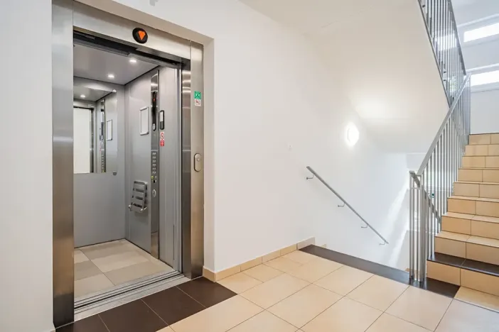 Prodej bytu 3+kk, Praha - Troja, Mazurská, 120 m2