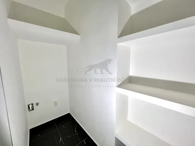 Pronájem bytu 1+kk, Jáchymov, třída Dukelských hrdinů, 20 m2