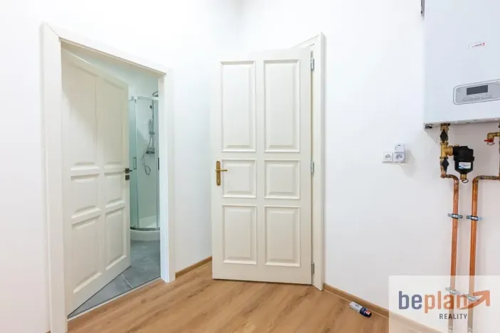 Pronájem bytu 2+kk, Lázně Bělohrad, Náměstí K. V. Raise, 62 m2
