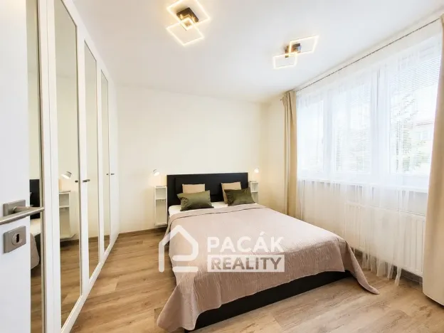 Pronájem bytu 2+1, Olomouc - Neředín, Dělnická, 52 m2