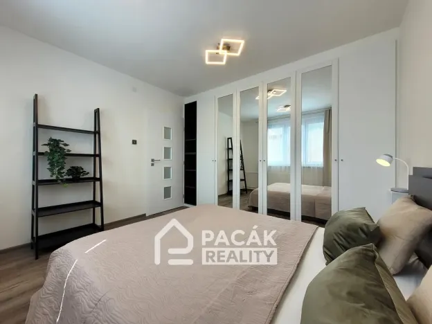 Pronájem bytu 2+1, Olomouc - Neředín, Dělnická, 52 m2