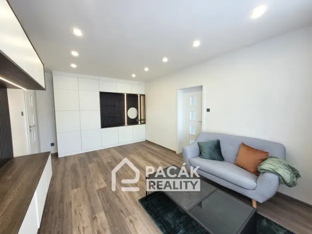 Pronájem bytu 2+1, Olomouc - Neředín, Dělnická, 52 m2