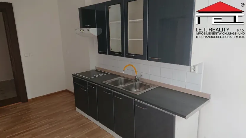 Pronájem bytu 2+kk, Ostrava, Nádražní, 75 m2