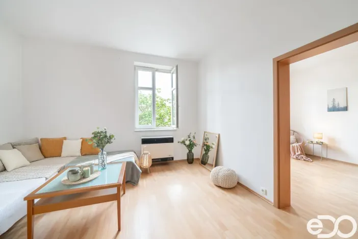 Pronájem bytu 2+kk, Praha, Husinecká, 45 m2