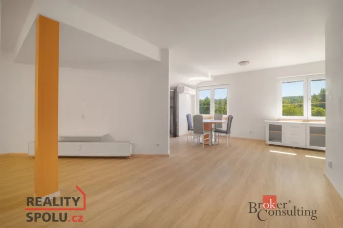 Prodej bytu 3+kk, Trnová, 76 m2