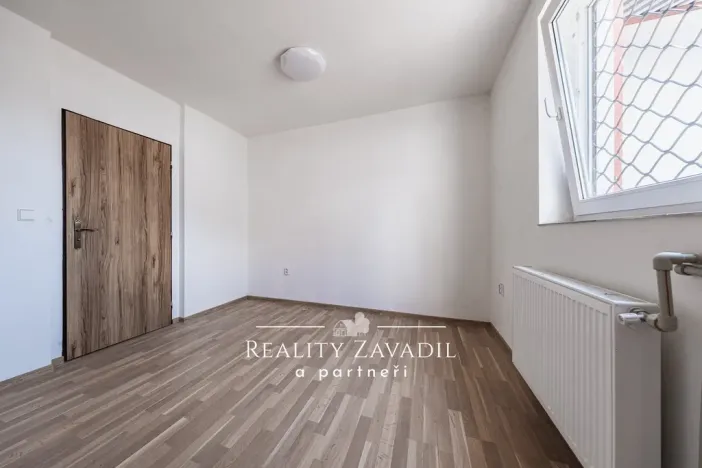 Prodej výrobních prostor, Koleč, 940 m2