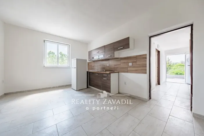 Prodej výrobních prostor, Koleč, 940 m2
