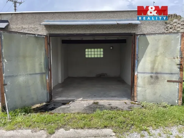 Pronájem garáže, Benešov, 16 m2