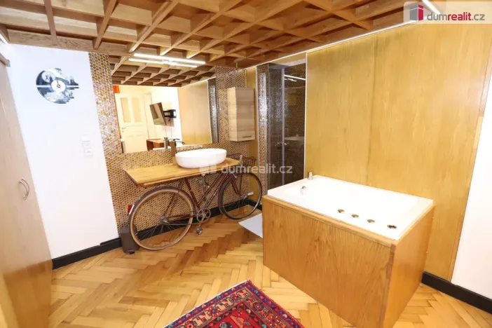 Pronájem bytu 1+1, Praha - Nové Město, Hálkova, 32 m2