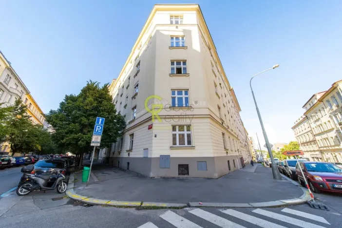 Pronájem bytu 1+kk, Praha - Žižkov, Čajkovského, 39 m2