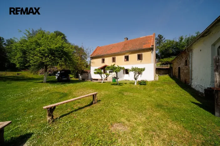 Prodej komerčního pozemku, Blatno, 105830 m2