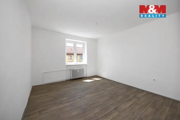 Prodej bytu 2+1, Pardubice - Zelené Předměstí, Čs. armády, 65 m2