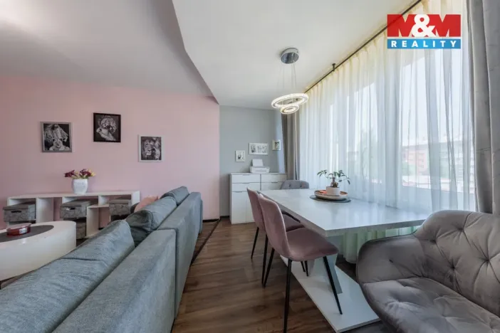 Prodej bytu 3+1, Horní Slavkov, Dlouhá, 76 m2