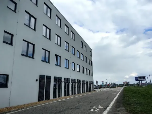 Pronájem kanceláře, Praha - Letňany, Beranových, 32 m2