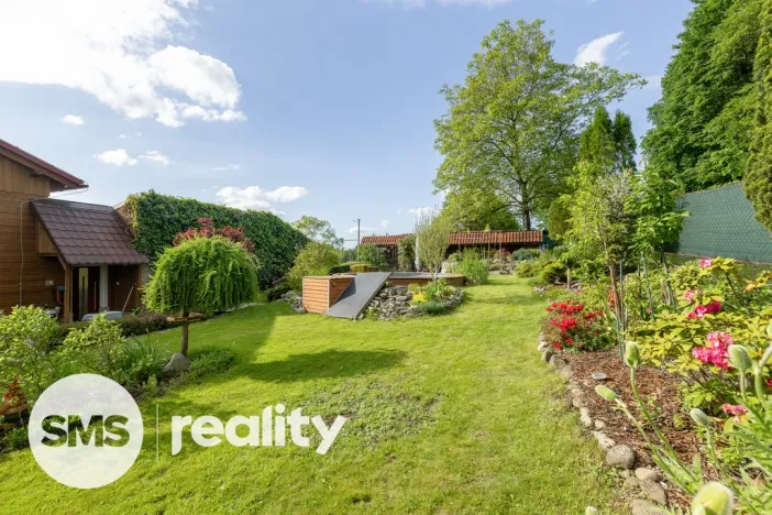 Prodej rodinného domu, Janovice, 300 m2